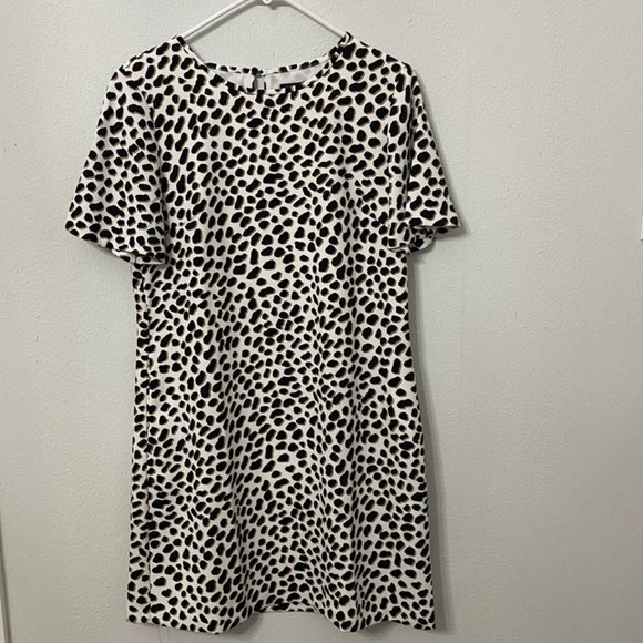 Ann Taylor Animal Print Lined Midi Dress w/Pockets - Picture 2 of 8